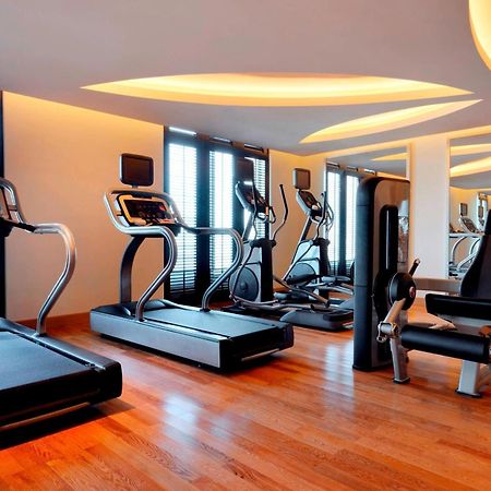 Marriott Executive Apartments Al Jaddaf, Dubai Dış mekan fotoğraf The gym at the W Hotel in Dubai