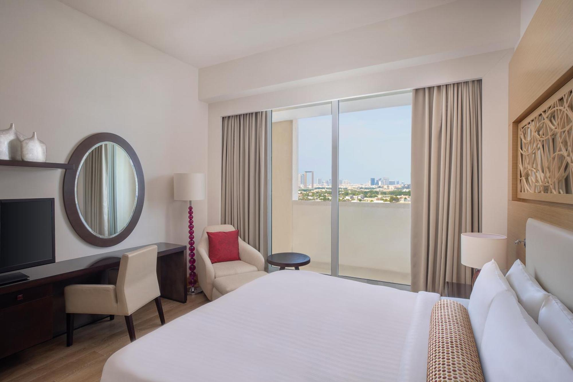Marriott Executive Apartments Al Jaddaf, Dubai Dış mekan fotoğraf A bedroom at the hotel