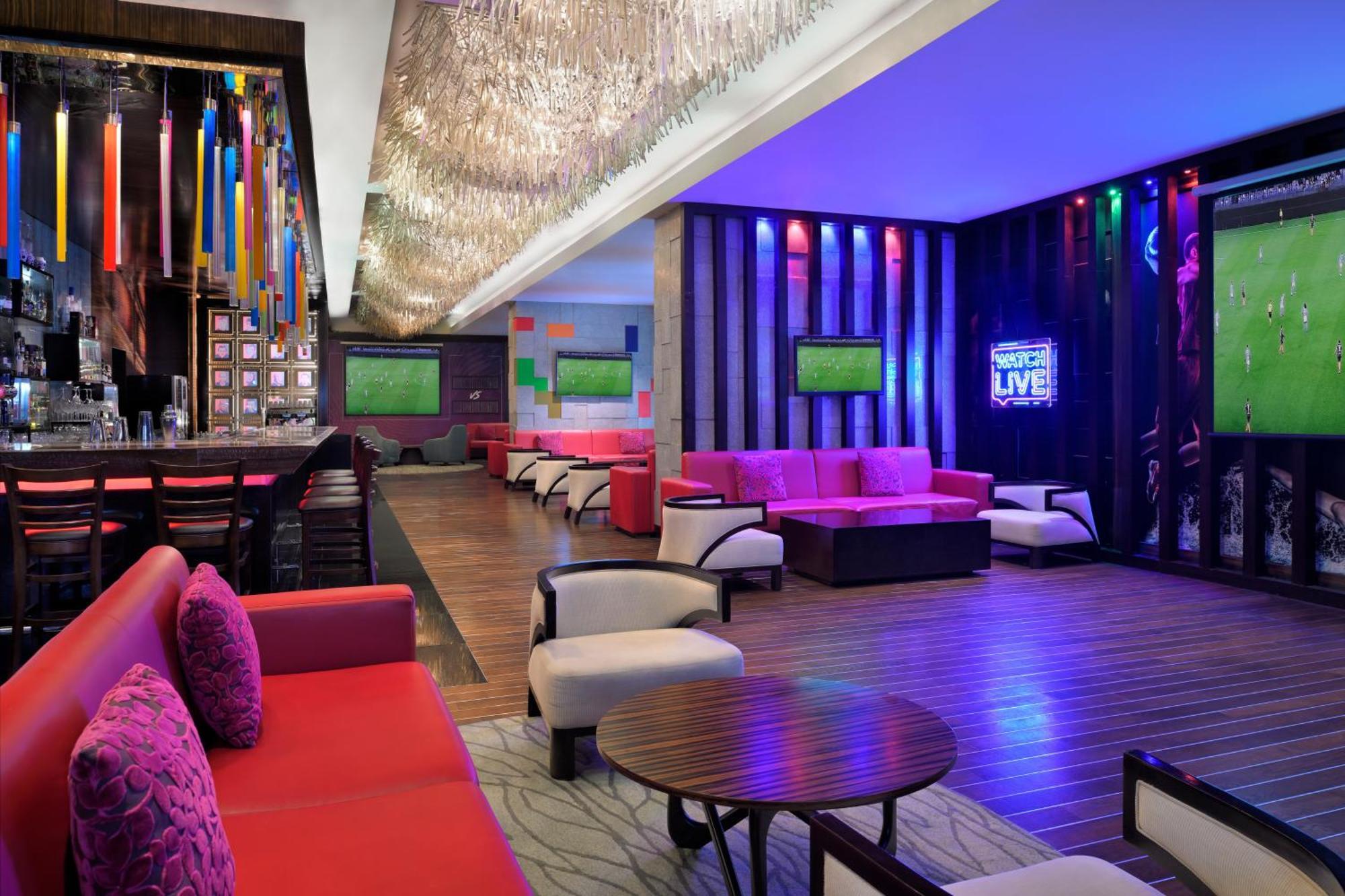Marriott Executive Apartments Al Jaddaf, Dubai Dış mekan fotoğraf The interior of the bar