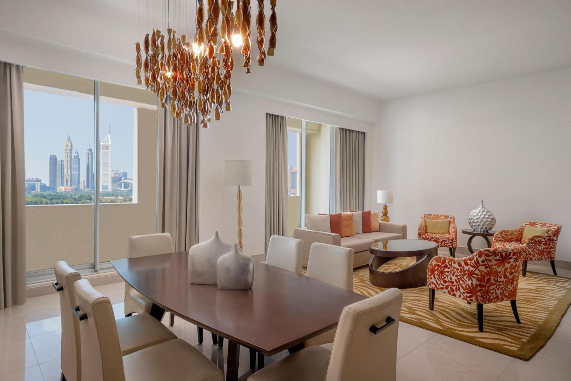 Marriott Executive Apartments Al Jaddaf, Dubai Dış mekan fotoğraf A suite at the hotel