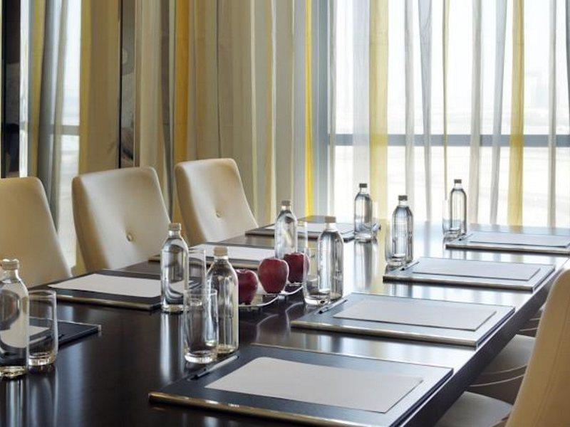 Marriott Executive Apartments Al Jaddaf, Dubai Dış mekan fotoğraf Meeting room