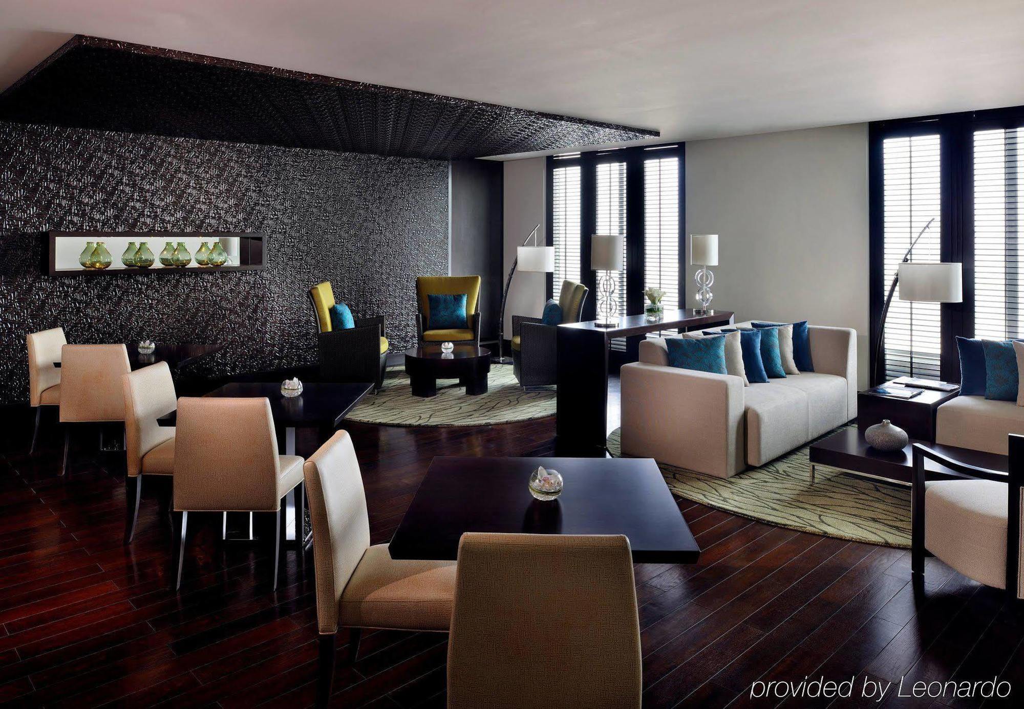 Marriott Executive Apartments Al Jaddaf, Dubai Dış mekan fotoğraf The lounge at the airport